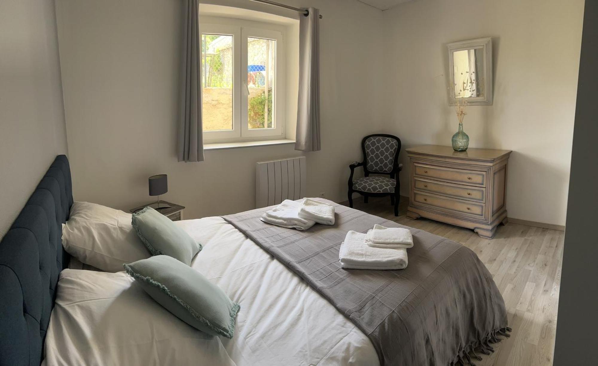 Вилла Chez Brigitte Chatillon-sur-Marne Экстерьер фото